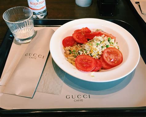 gucci cafe the mall.